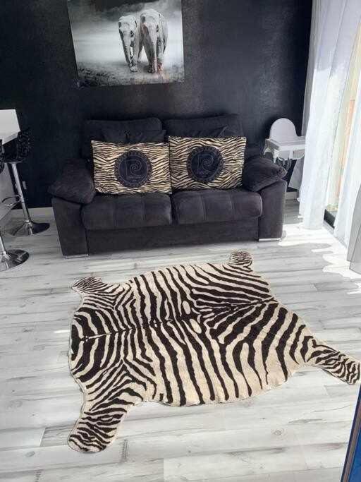 Apartamento Con Diseno Moderno Y Piscina Таурито Екстериор снимка